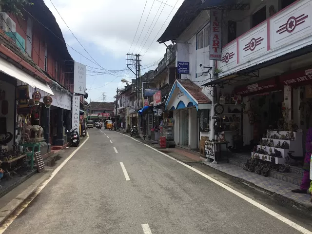 Photo of Paradesi Synagogue, Synagogue Lane, Jew Town, Kappalandimukku, Kochi, Kerala, India by Prafull