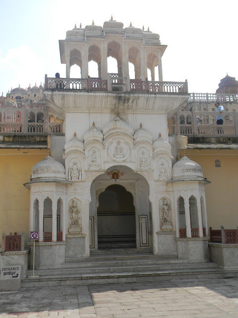 Photo of Hawa Mahal, Hawa Mahal Road, Badi Choupad, Jaipur, Rajasthan, India by Prafull