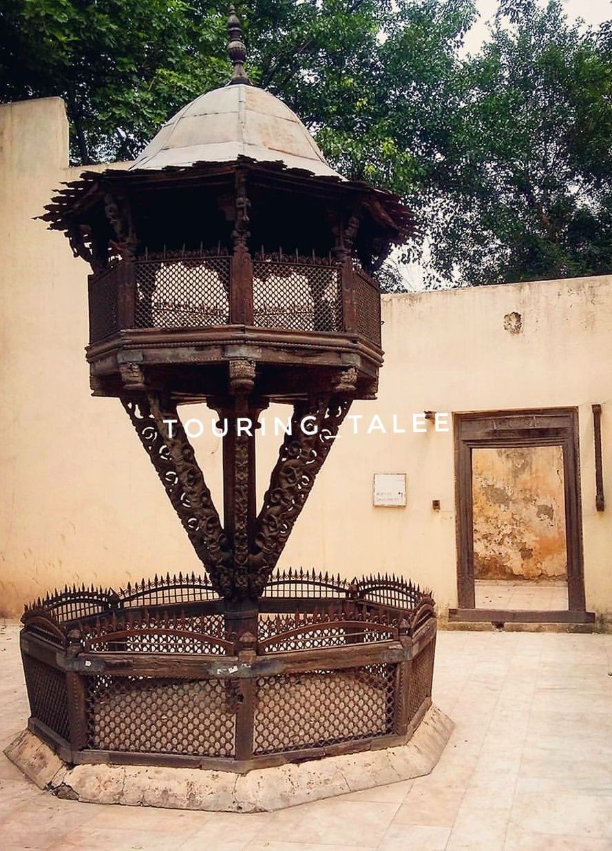 Photo of National Gallery of Modern Art, Justice SB Marg, Delhi High Court, New Delhi, Delhi, India by Touring&tales