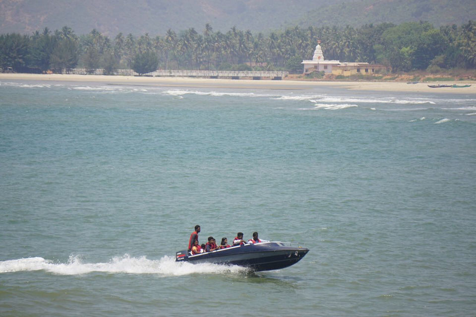 Photo of Murdeshwar, Karnataka, India by Akshaya G Rao