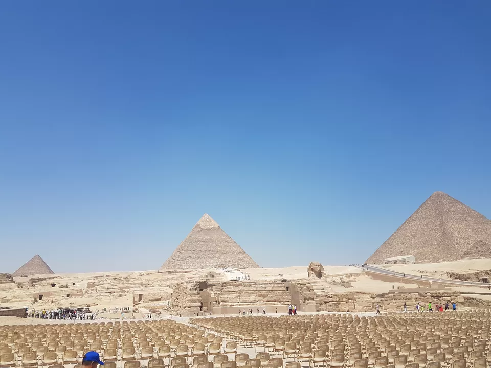 Photo of Pyramid of Khufu, Nazlet El-Semman, Al Haram, Giza Governorate, Egypt by Rashmi Shetty