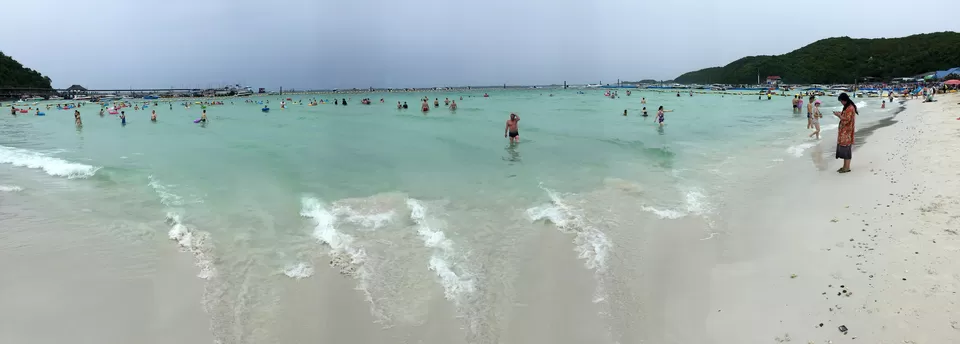 Photo of Ko Lan Na Kluea Chon Buri Thailand by Eleutheromaniac