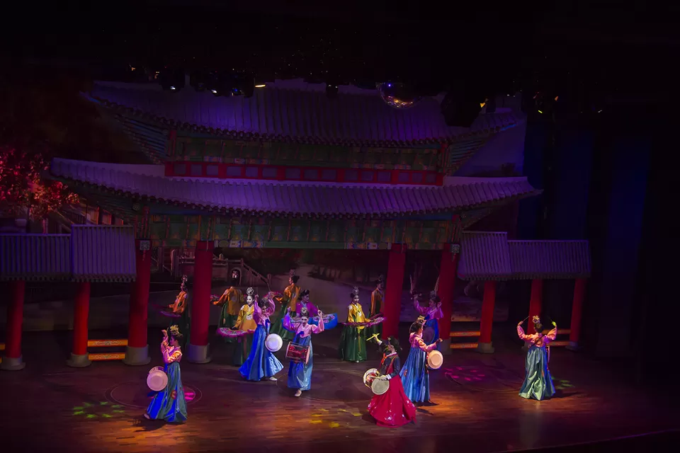 Photo of Alcazar Carbaret Show Pattaya City Chon Buri Thailand by Eleutheromaniac