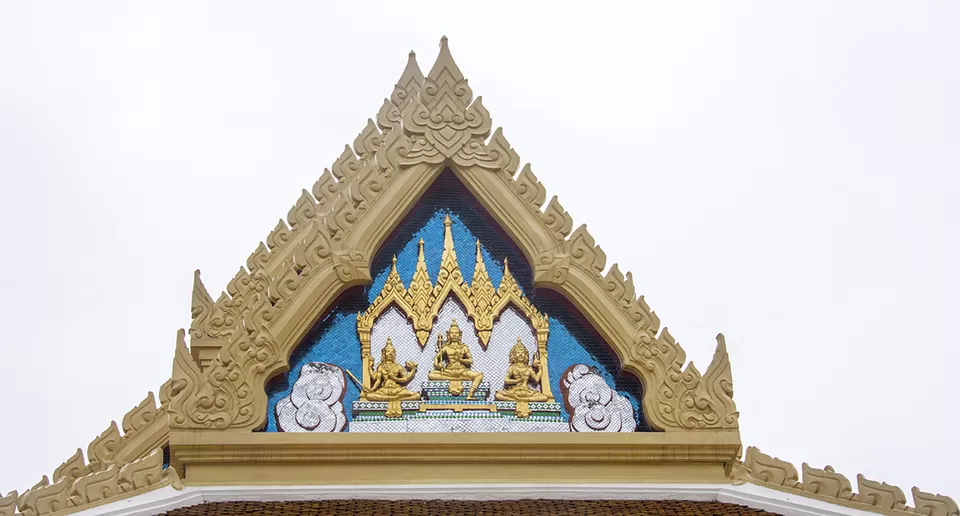 Photo of Wat Tri Mit - The Golden Buddha Temple Tri Mit Road Bangkok Thailand by Eleutheromaniac