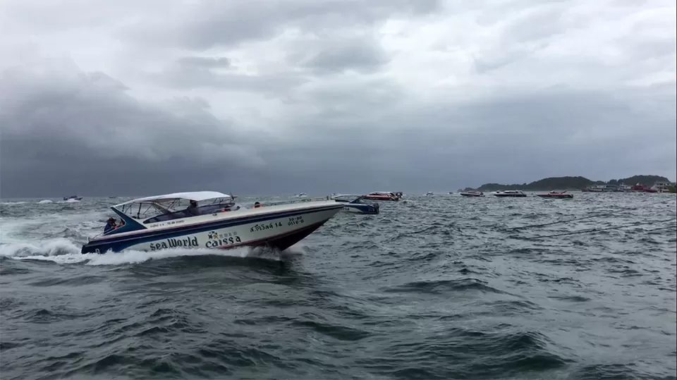 Photo of Pattaya Beach Satun Thailand by Eleutheromaniac