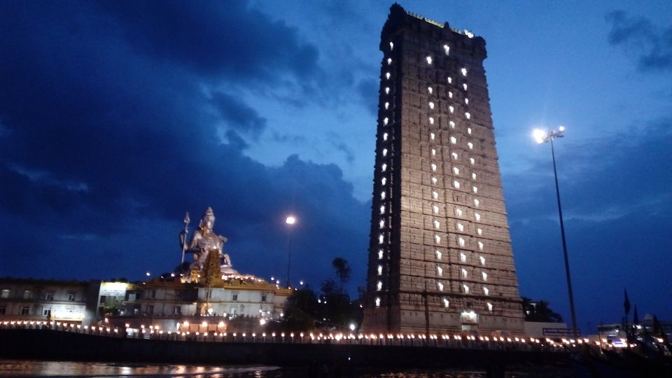 Photo of Murudeshwar, Karnataka, India by Footloose Backpackers