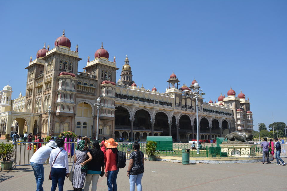 Photo of Mysore Palace, Agrahara, Chamrajpura, Mysuru, Karnataka, India by Footloose Backpackers