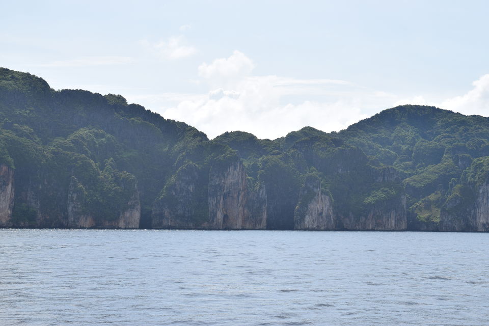 Photo of All About Koh Phi Phi (Thailand)- The Best Guide by Footloose Backpackers