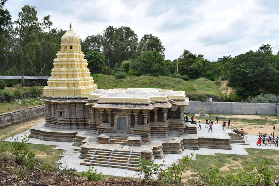 Photo of A day spent in Water and Sand: Shivanasamudra Waterfall + Talakadu by Footloose Backpackers
