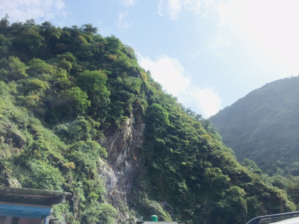 Photo of Kempty Falls, Lakhwad, Kempty, Mussoorie, Uttarakhand, India by srishti
