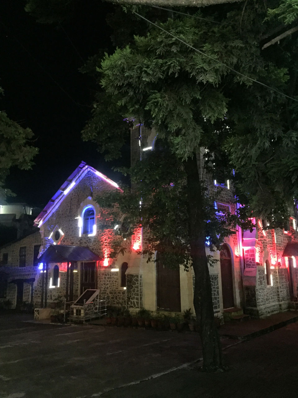 Photo of The Mall Road, Mussoorie, Uttarakhand, India by srishti