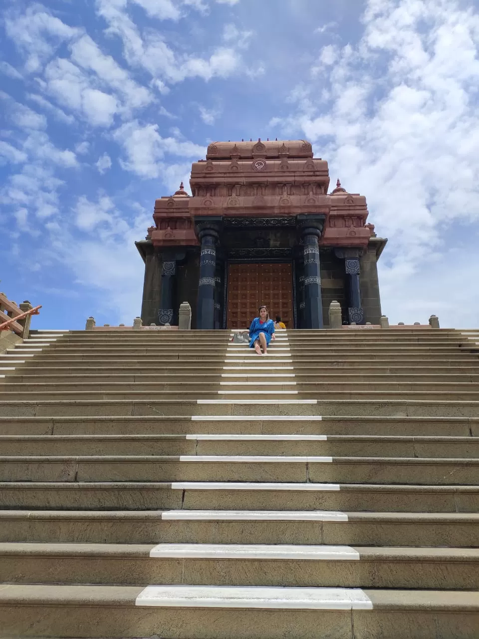 Photo of Vivekananda Rock Memorial, Kanyakumari, Tamil Nadu, India by Traveltemptationss 