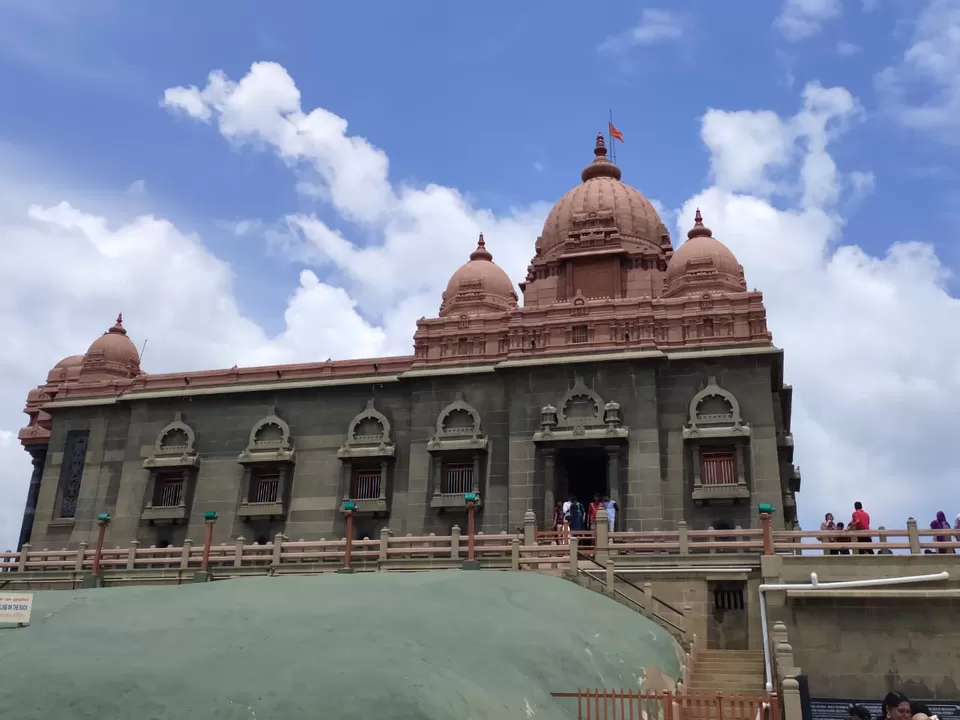 Photo of Vivekananda Rock Memorial, Kanyakumari, Tamil Nadu, India by Traveltemptationss 