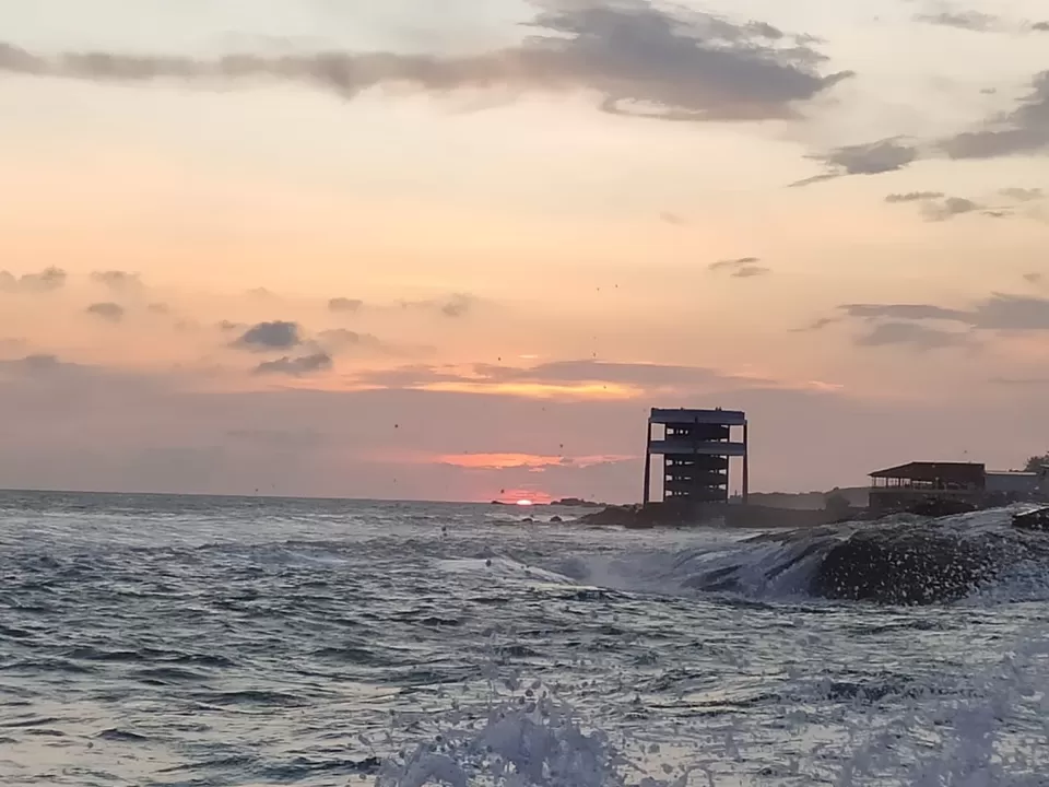 Photo of Sunset Point, Kanyakumari, Kanyakumari, Tamil Nadu, India by Traveltemptationss 
