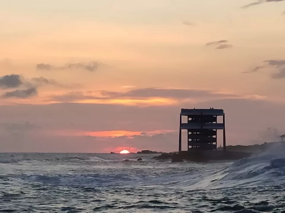 Photo of Sunset Point, Kanyakumari, Kanyakumari, Tamil Nadu, India by Traveltemptationss 