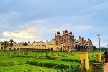 Photo of Mysore Palace, Agrahara, Chamrajpura, Mysuru, Karnataka by Nomadic Meteor