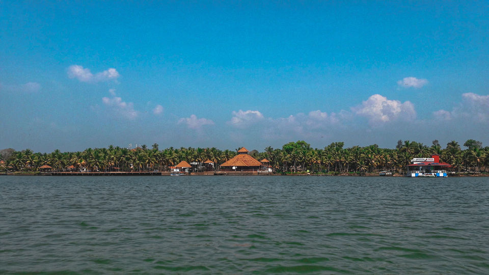 Photo of That's Why Kerala is called God's Own Country. by Souvanik Goon