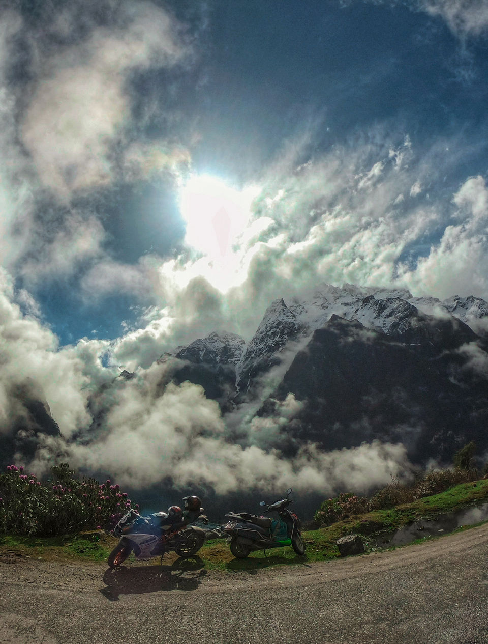 Photo of North Sikkim | Road trip to Gurudongmar Lake | Yumthang | Zero Point | by Souvanik Goon