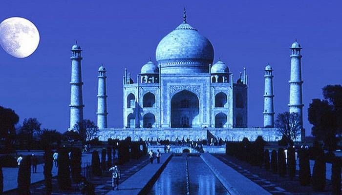 Photo of Taj Mahal, Agra, Uttar Pradesh, India by Aarush Tandon