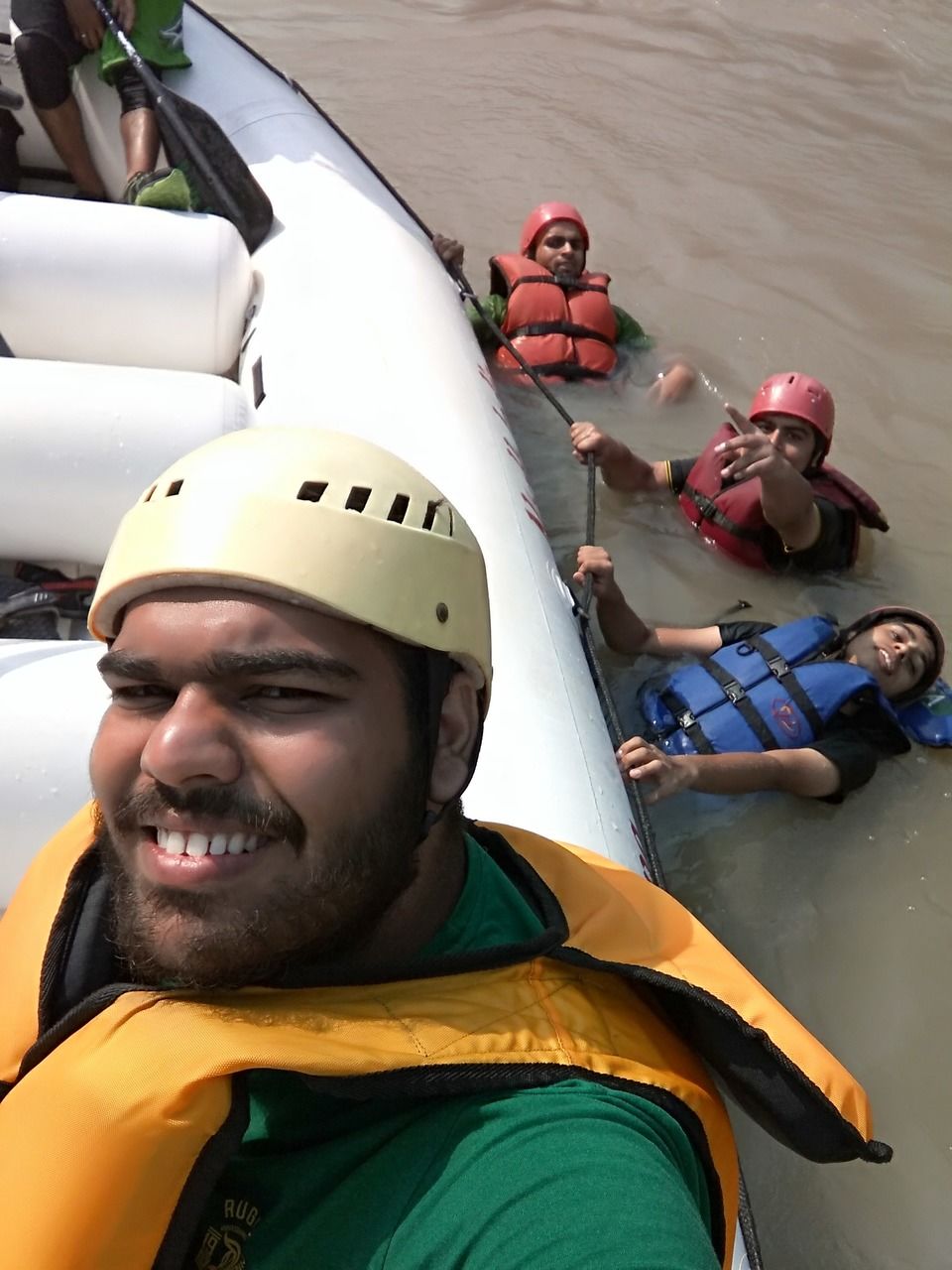 Photo of Rishikesh, Uttarakhand, India by Aarush Tandon