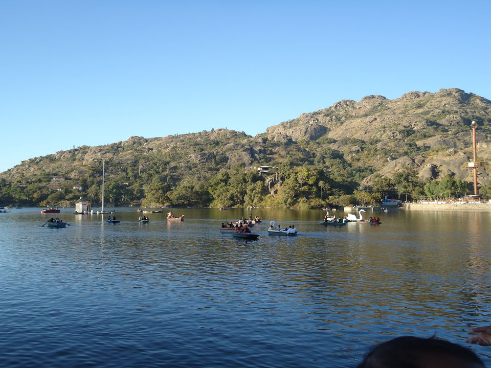 Photo of Nakki Lake, Mount Abu, Rajasthan, India by Aarush Tandon