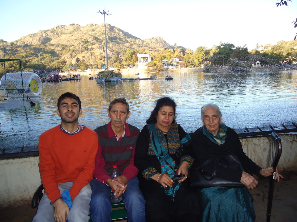 Photo of Nakki Lake, Mount Abu, Rajasthan, India by Aarush Tandon