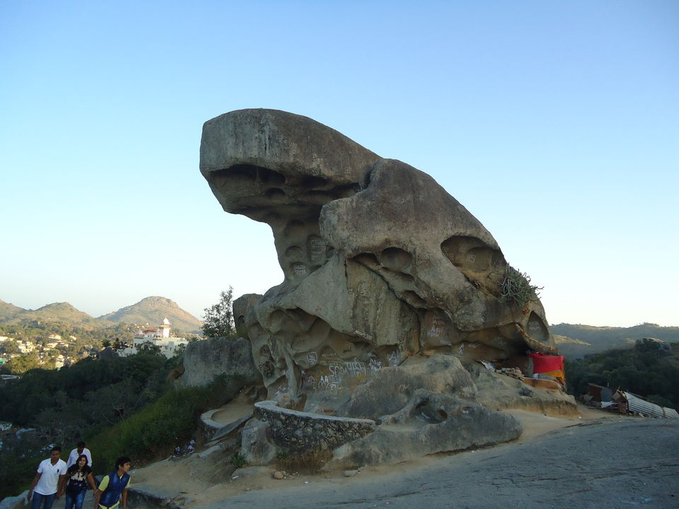Photo of Toad Rock, Mount Abu, Rajasthan, India by Aarush Tandon