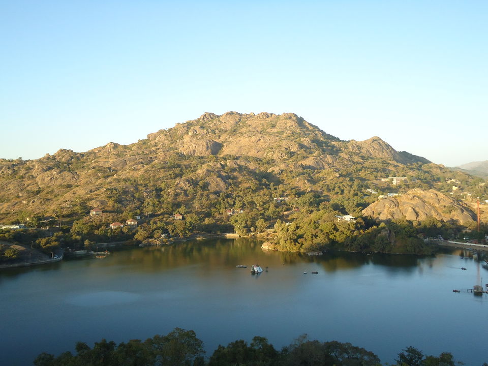 Photo of Toad Rock, Mount Abu, Rajasthan, India by Aarush Tandon