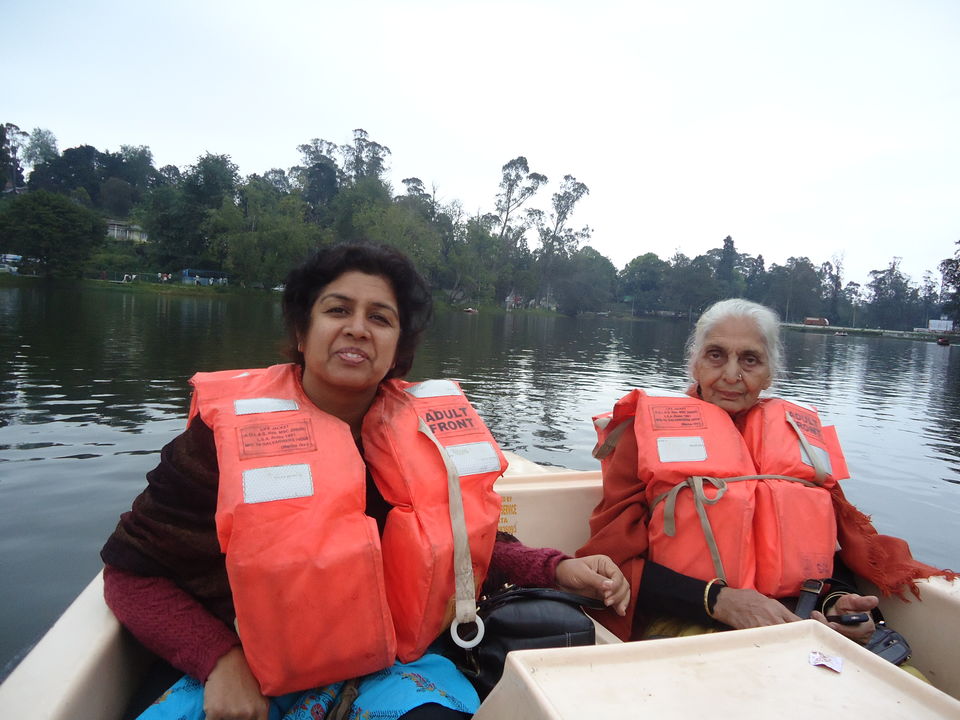 Photo of Mattupetty Lake, Kannan Devan Hills, Kerala, India by Aarush Tandon