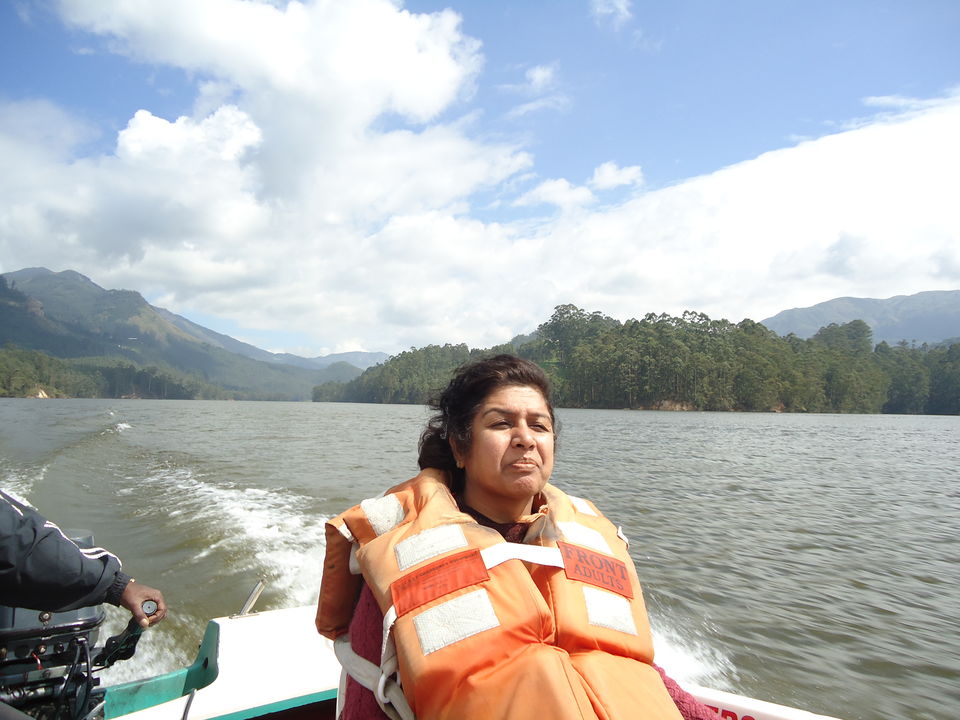 Photo of Mattupetty Lake, Kannan Devan Hills, Kerala, India by Aarush Tandon
