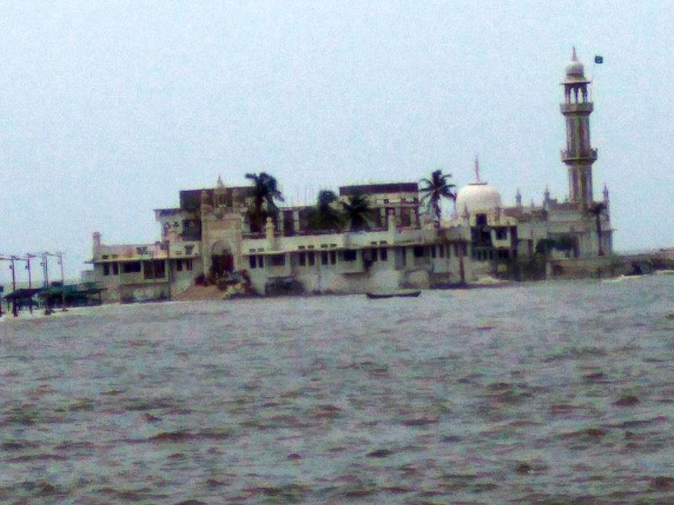 Photo of Haji Ali Dargah, Dargah Road, Haji Ali, Mumbai, Maharashtra, India by Aarush Tandon