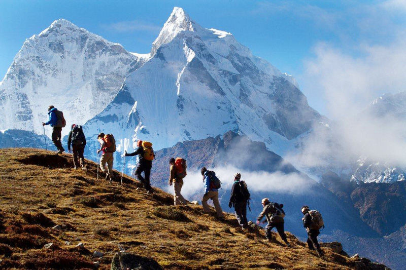 Photo of 8 Ways in which trekking in groups will help you deal with corporate world troubles by Aarush Tandon