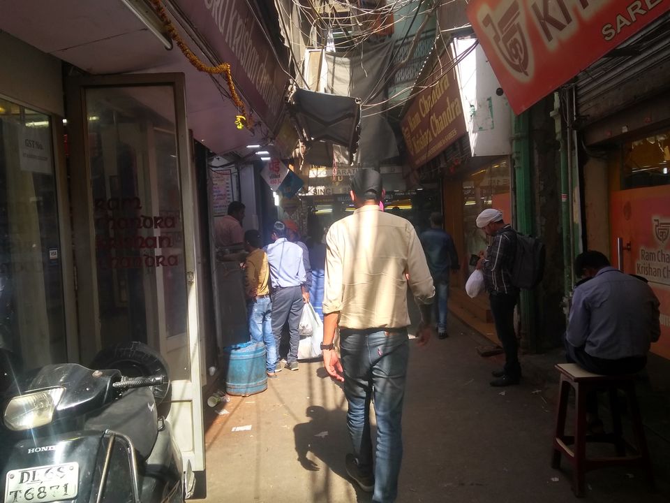 Photo of Paranthe Wali Gali, Maliwara, Old Delhi, New Delhi, Delhi, India by Aarush Tandon