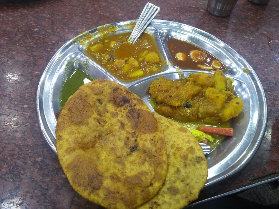 Photo of Paranthe Wali Gali, Maliwara, Old Delhi, New Delhi, Delhi, India by Aarush Tandon