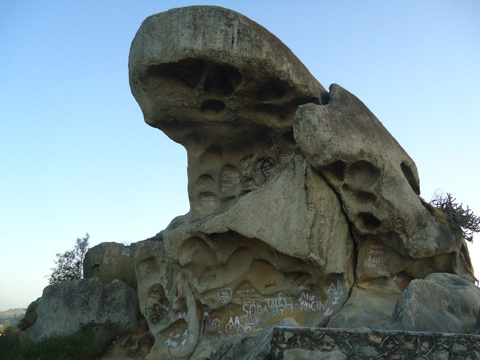 Photo of Toad Rock, Mount Abu, Rajasthan, India by Aarush Tandon