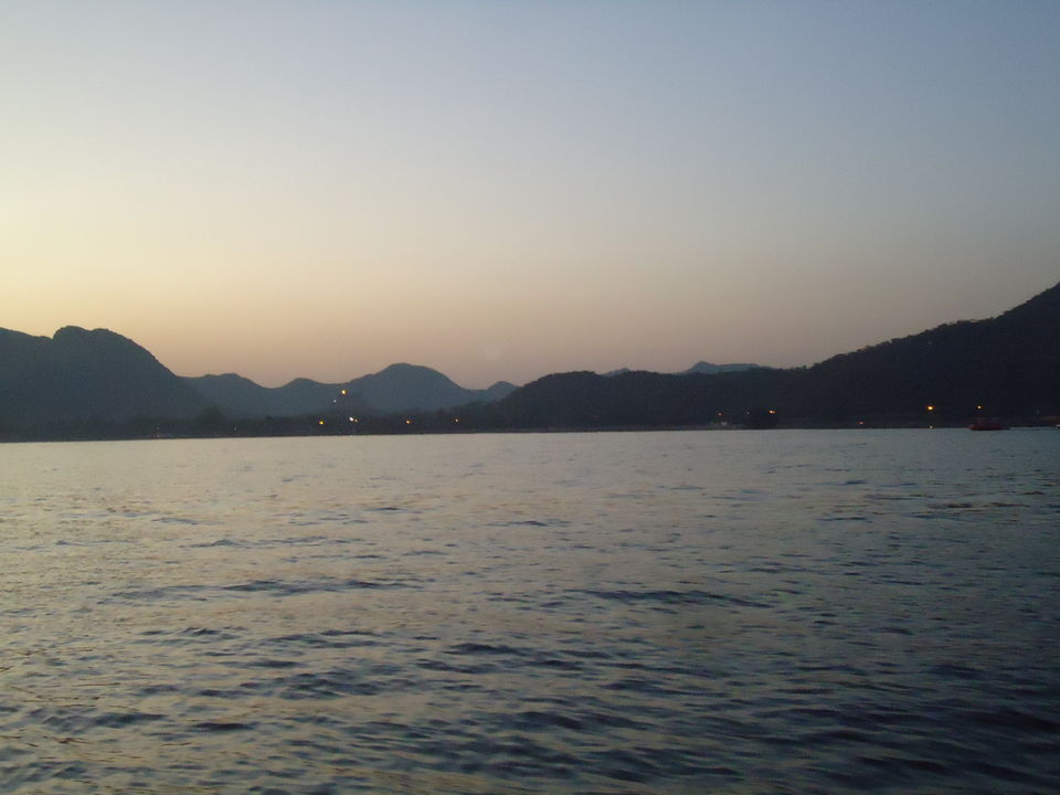 Photo of Fateh Sagar Lake, Udaipur, Rajasthan by Aarush Tandon