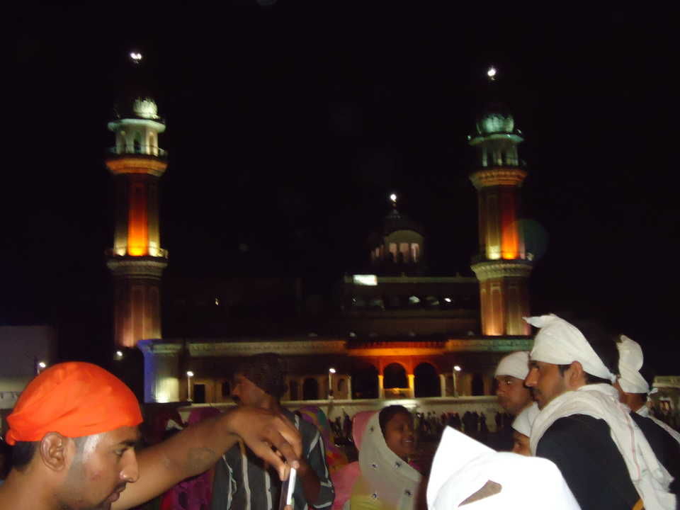 Photo of Harmandir Sahib, Golden Temple Road, Atta Mandi, Katra Ahluwalia, Amritsar, Punjab, India by Aarush Tandon