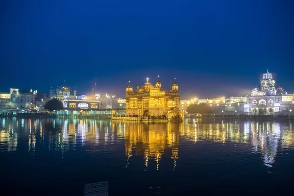Photo of Harmandir Sahib, Golden Temple Road, Atta Mandi, Katra Ahluwalia, Amritsar, Punjab, India by Raunak Airan