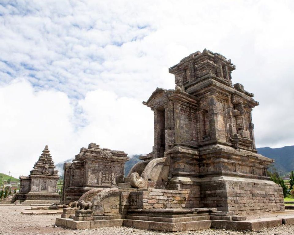 Photo of Wonderful Places To Visit In Indonesia 2/3 by Pankti Shah