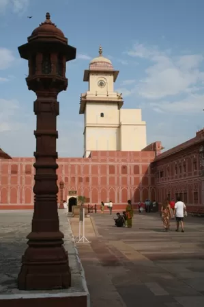 Photo of Hawa Mahal, Jaipur, Rajasthan, India by Sunburnt Diary