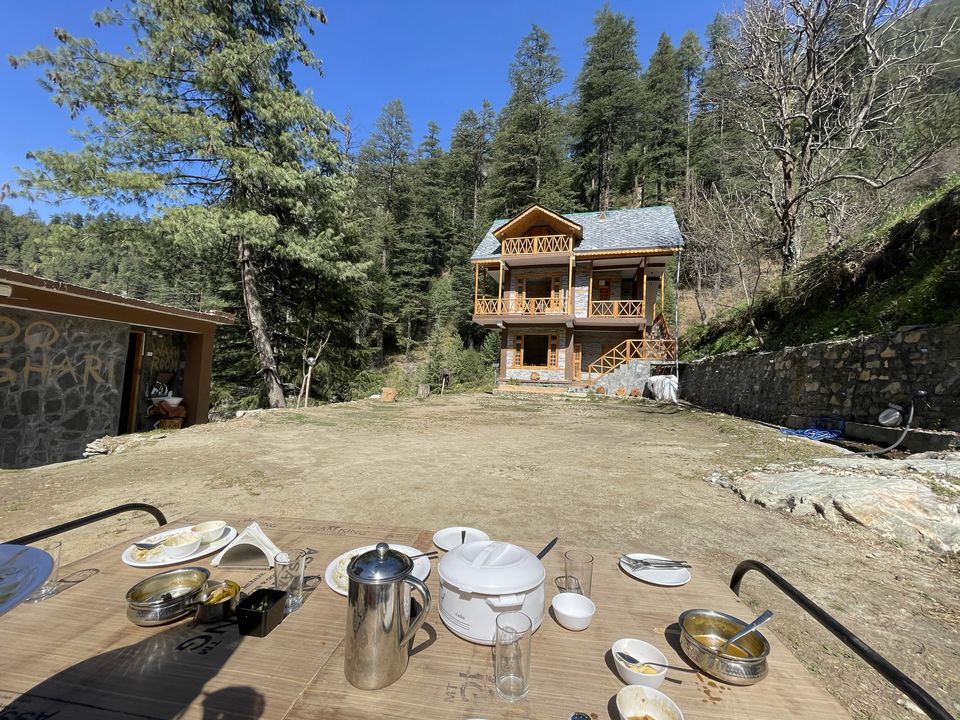 Photo of Jibhi, Himachal Pradesh, India by jaspreet singh