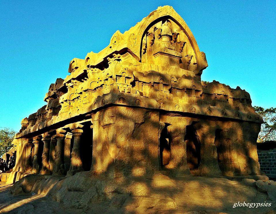Photo of Five Rathas Cross, Mahabalipuram, Tamil Nadu, India by Panchami Bekal