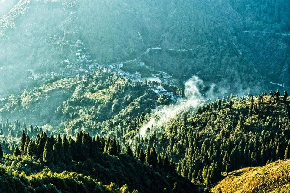 Photo of Sandakphu - The Hidden Gem of Bengal by Aman Sharma