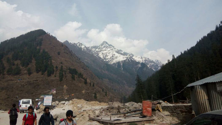 Photo of A Jacuzzi up the hill!! by Ashwin Pateriya