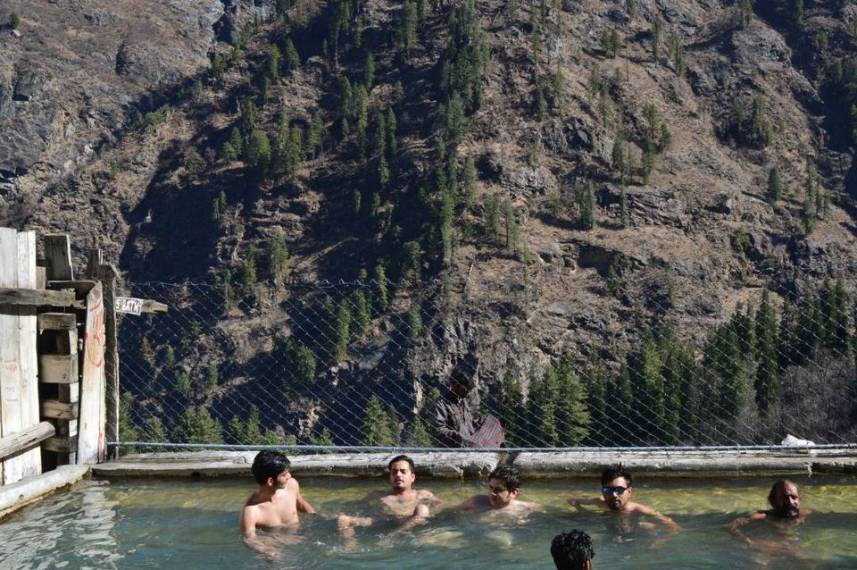 Photo of A Jacuzzi up the hill!! by Ashwin Pateriya