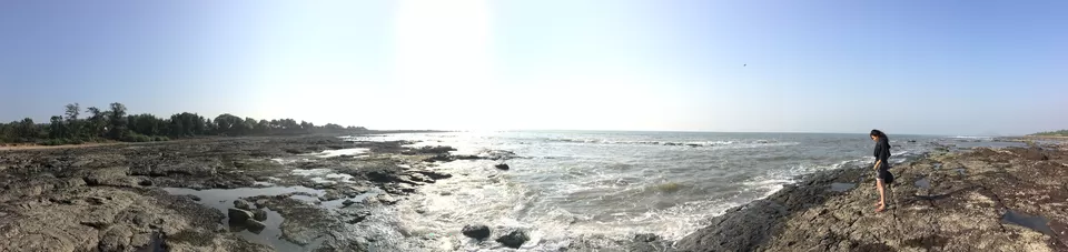 Photo of Rocky beach site near kashid, Revdanda - Murud Road, Barashiv, Maharashtra, India by Risha Rana