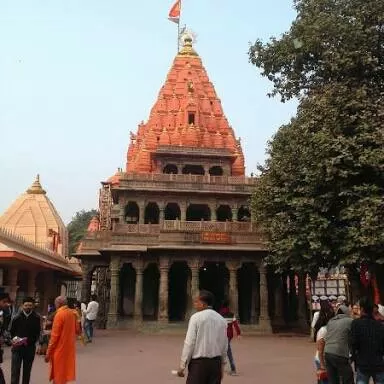 Photo of Mahakaleshwar Jyotirlinga, Ujjain, Madhya Pradesh, India by Jyoti Porwal (freaky adrift traveler)