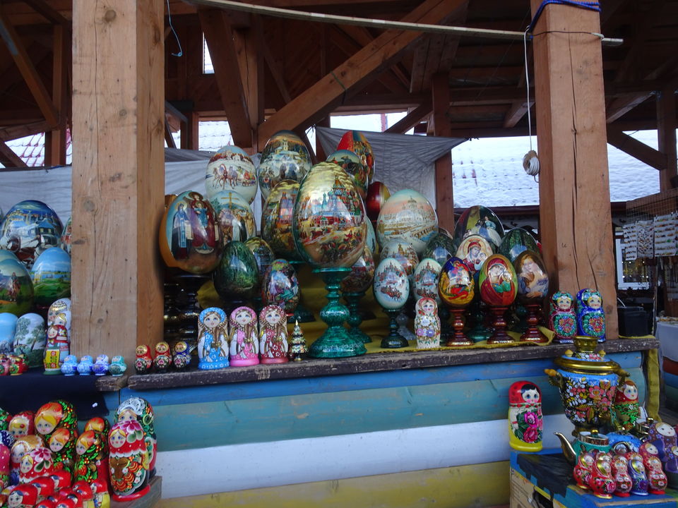 Photo of Moscow - Local Antique Market 5/9 by Soma Dey