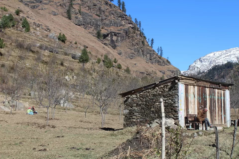 Photo of Manali : "No matter how tall the mountain is, it cannot block the sun." by Saurabh Shukla