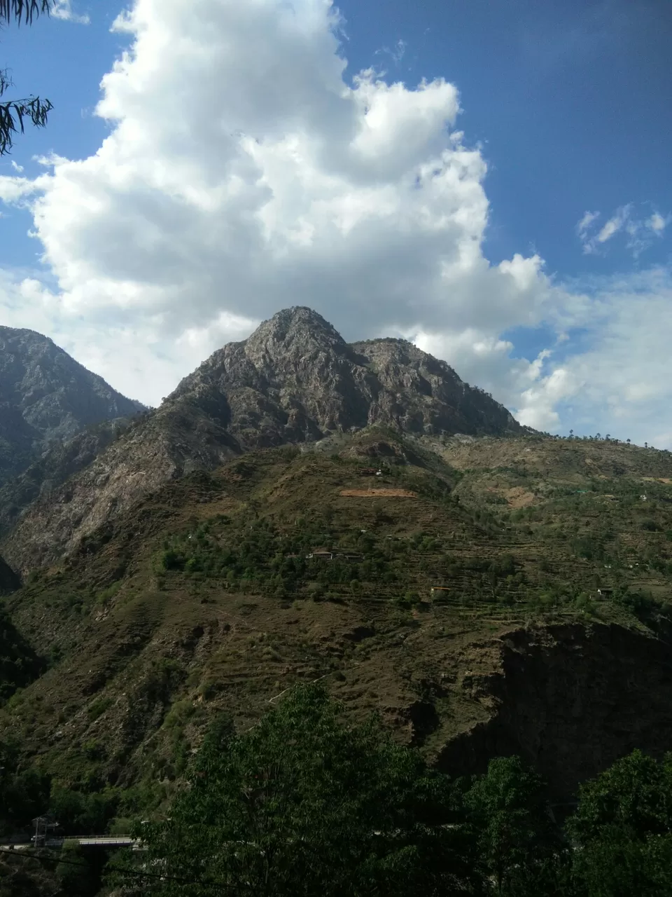 Photo of Jeori, Himachal Pradesh, India by The Renegades